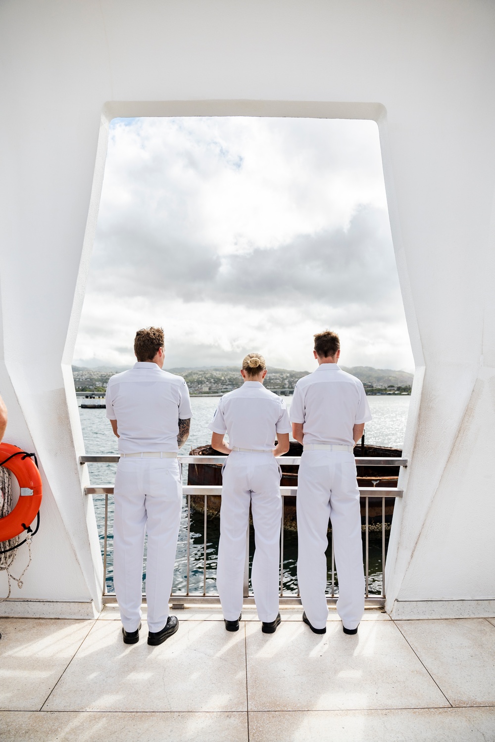 HMAS Sydney members visit USS Arizona memorial