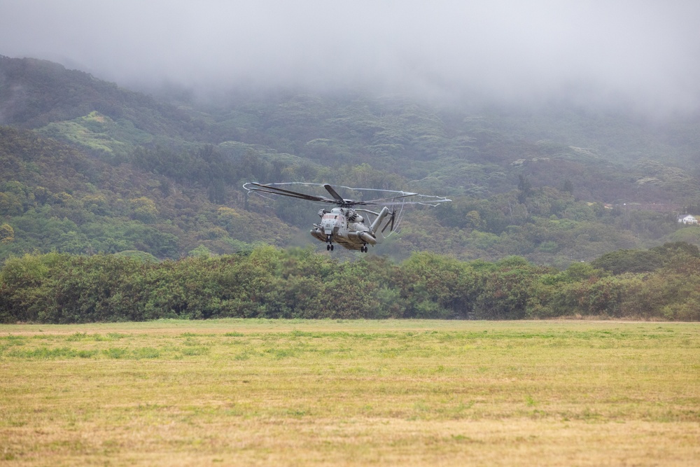 U.S. CH-53E Super Stallion Executes Air Operations for RIMPAC