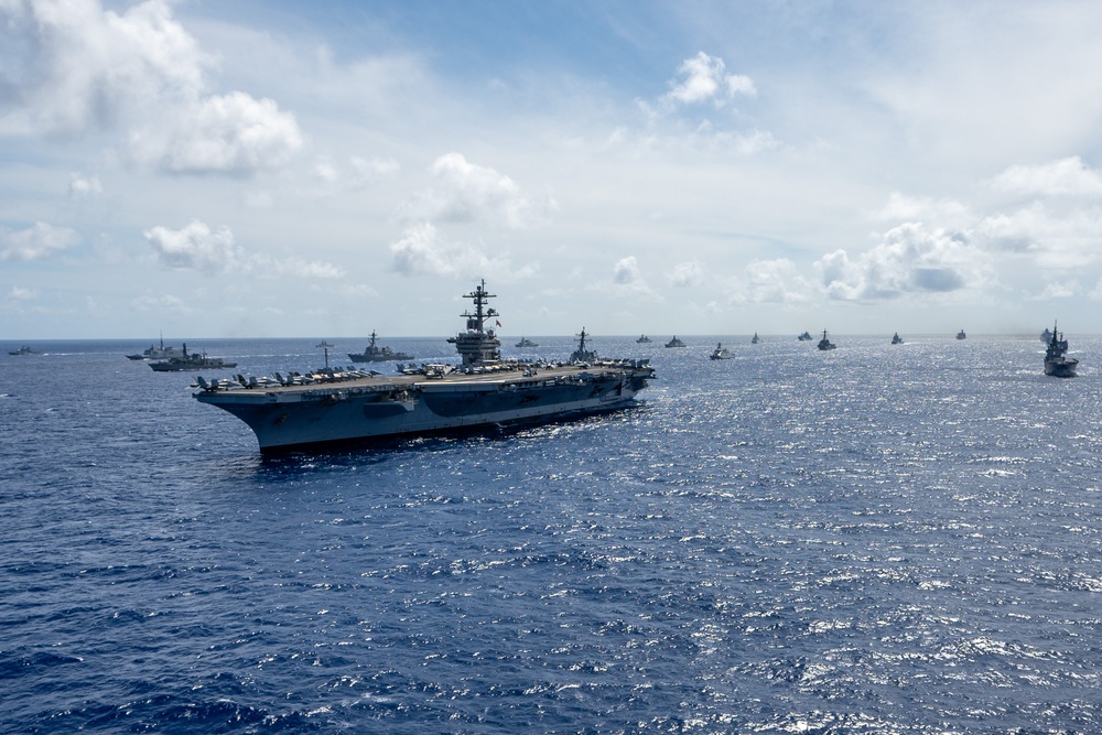 DVIDS - Images - Multinational ships sail in formation during RIMPAC ...