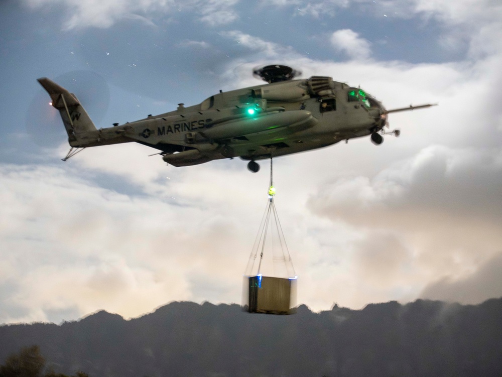 15th MEU and CLC 33 Support Lifting Operations in Hawaii