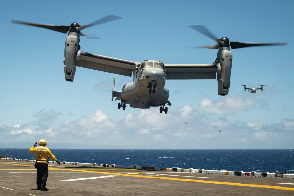 15th MEU Marines Embark USS Boxer After RIMPAC