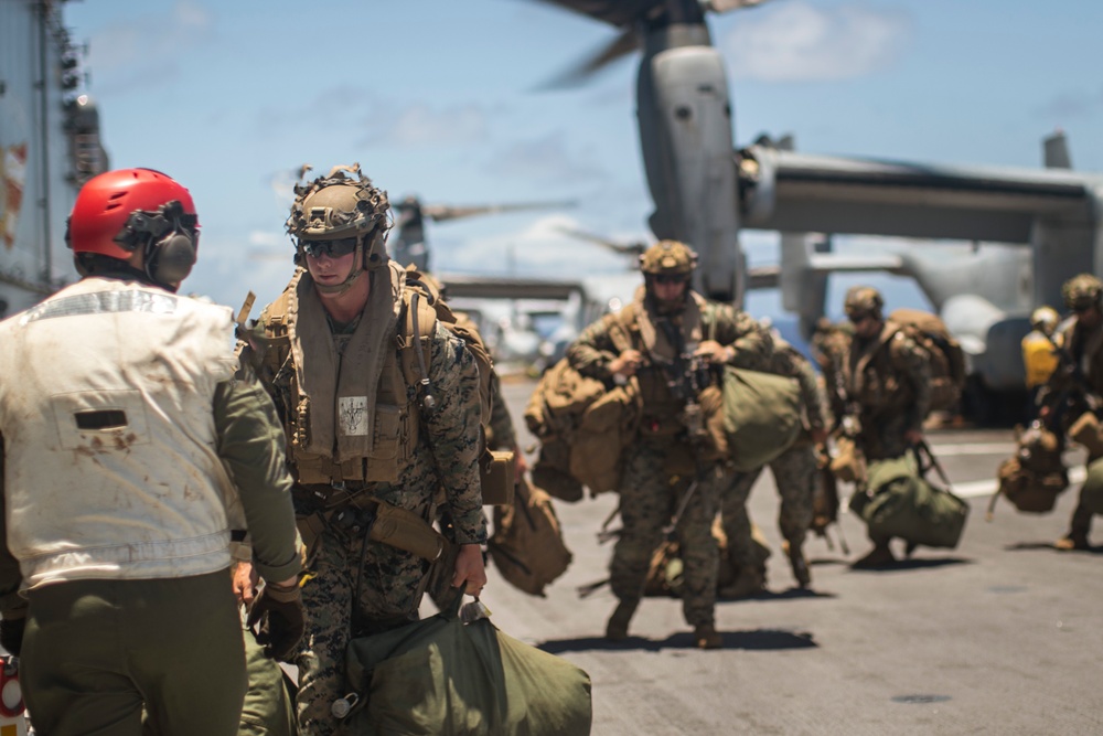 15th MEU Marines Embark USS Boxer After RIMPAC