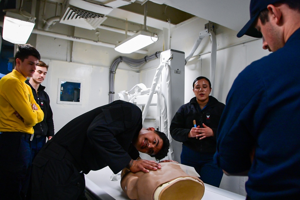 Nimitz Sailors Participate In Medical Training