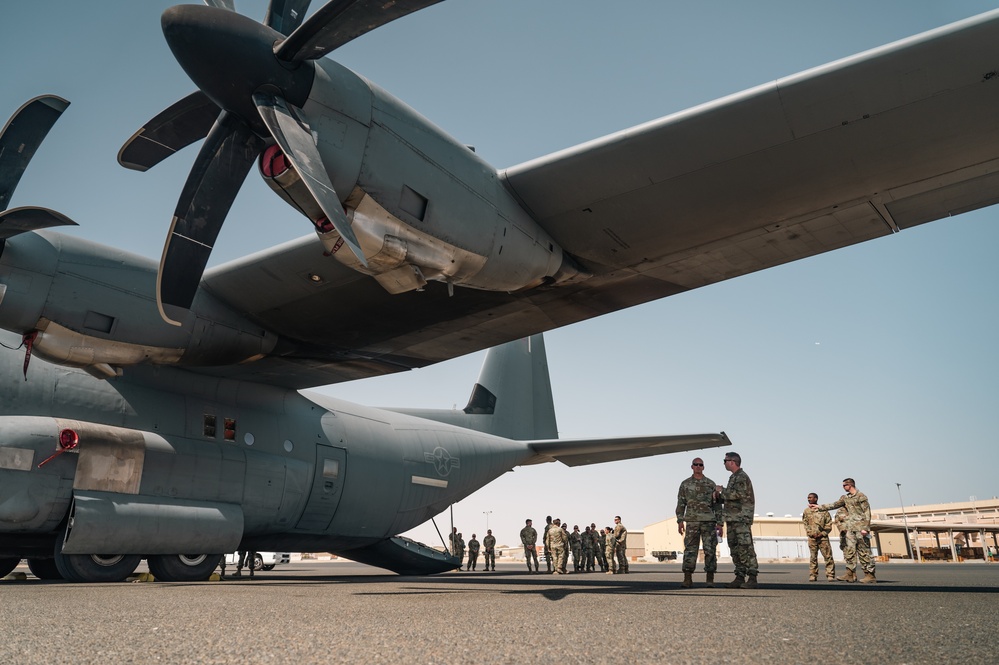 CMSAF visits deployed Airmen at the 386th Air Expeditionary Wing