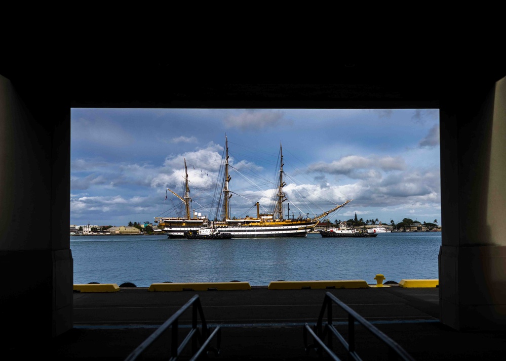 Amerigo Vespucci Visits Hawaii