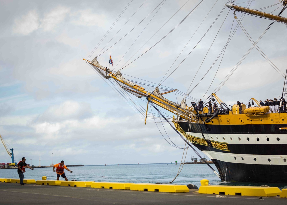 Amerigo Vespucci Visits Hawaii