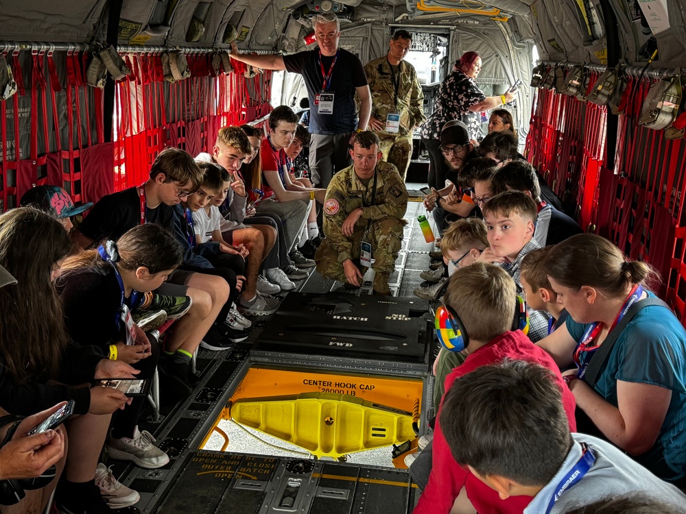 Soldiers of the 12th CAB Finish Support for the Farnborough International Airshow