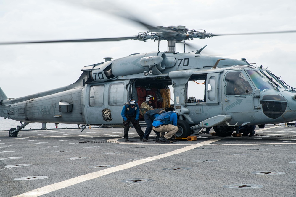 Sailors Conduct Cargo Transfer Aboard USS Harpers Ferry