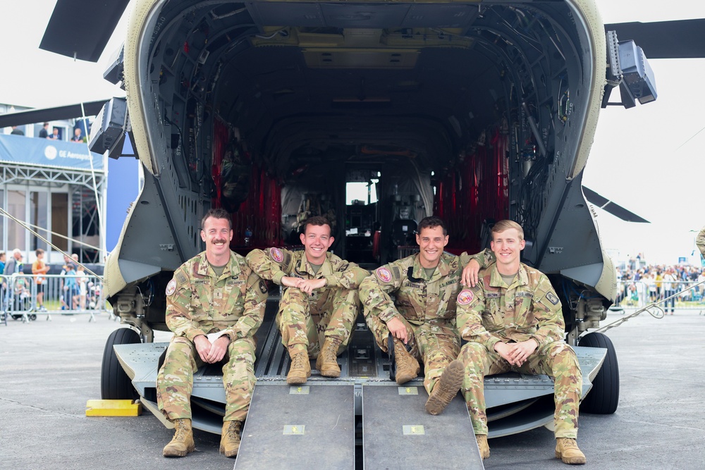 Soldiers of the 12th CAB Finish Support for the Farnborough International Airshow