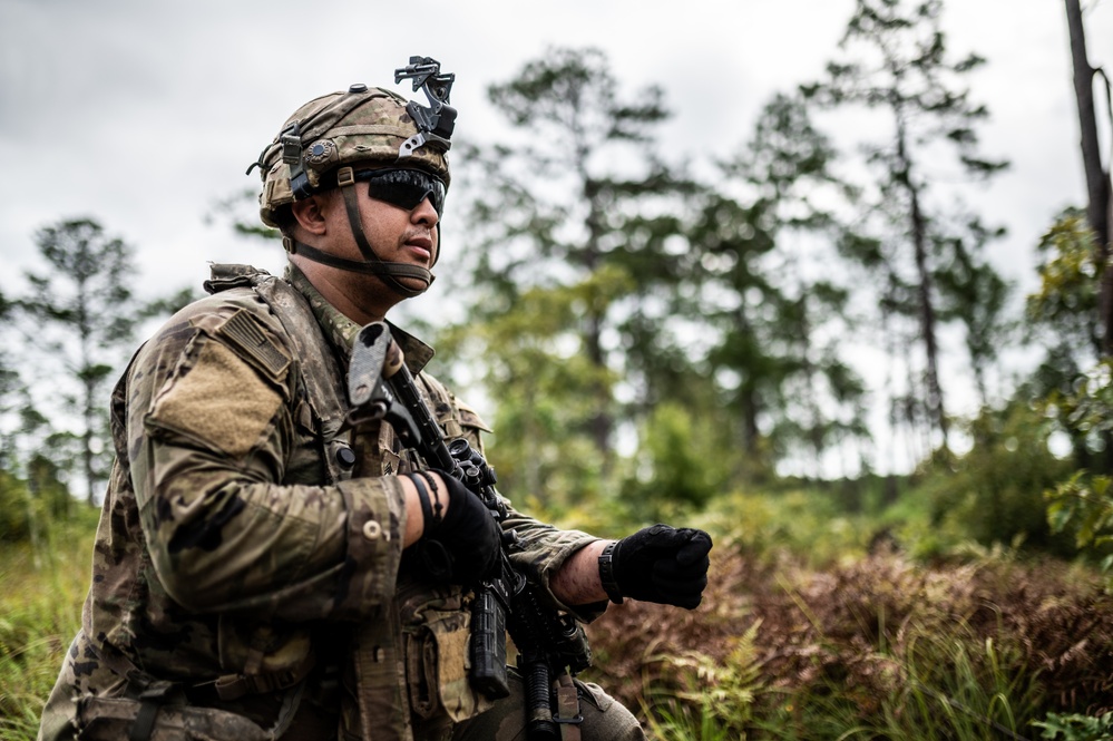 41st IBCT initiates contact with OPFOR at JRTC