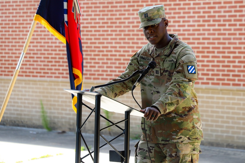 Sustainment Soldiers Host Change of Command