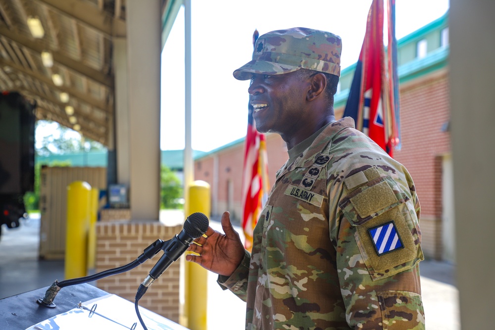 Sustainment Soldiers Host Change of Command