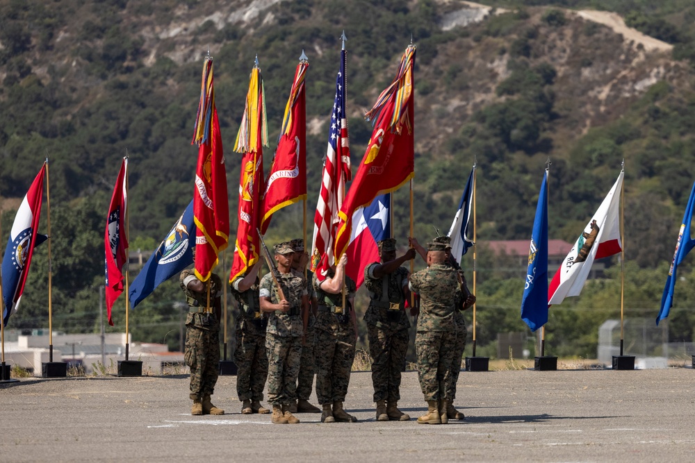 1st Marine Regiment holds change of command ceremony