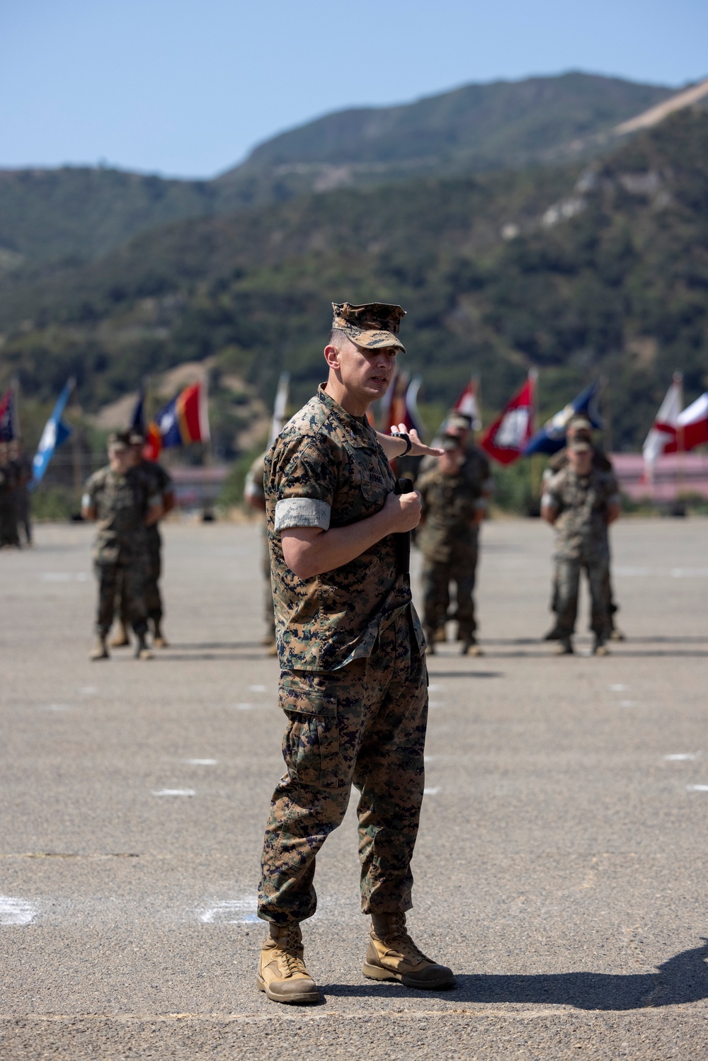 1st Marine Regiment holds change of command ceremony