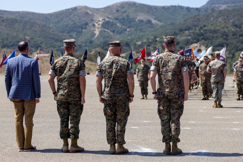 1st Marine Regiment holds change of command ceremony