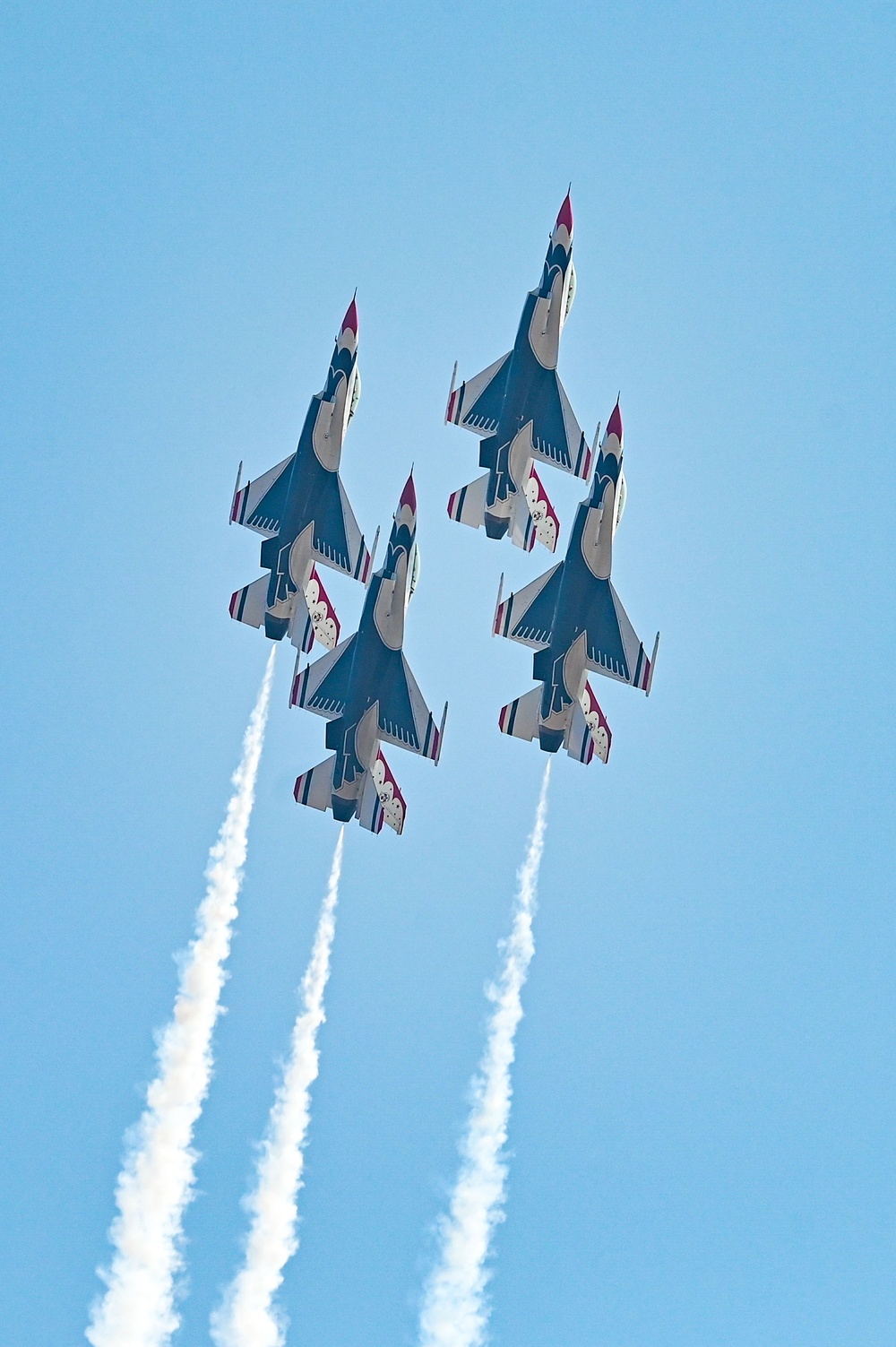 Thunderbirds roar over Wyoming