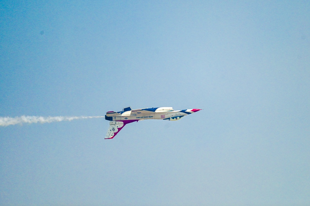 Thunderbirds roar over Wyoming