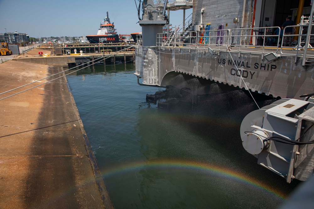 Navy Embarks Expeditionary Medical Unit aboard USNS Cody for Test and Evaluation