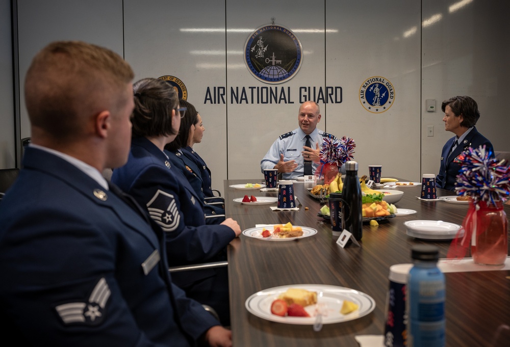 Outstanding Guard Airmen recognized during Focus on the Force Week