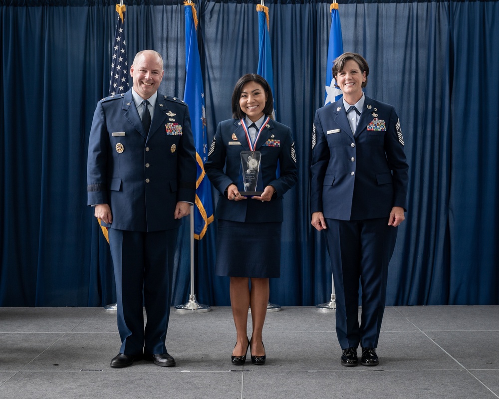 Outstanding Guard Airmen recognized during Focus on the Force Week