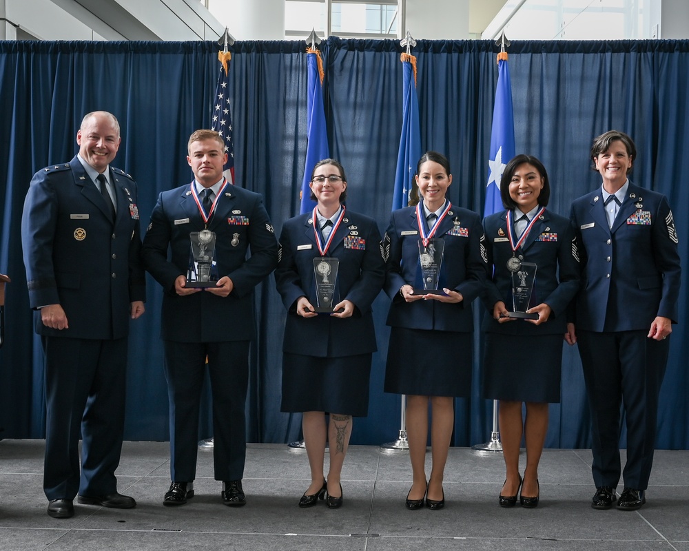 Outstanding Guard Airmen recognized during Focus on the Force Week