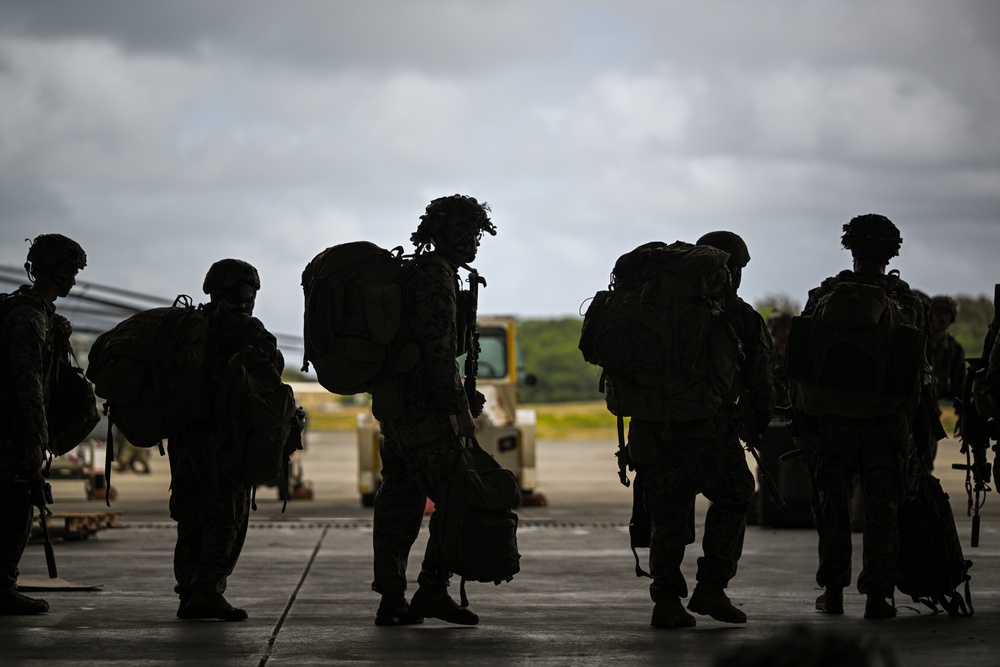 Marines load CH-53 Sea Stallion