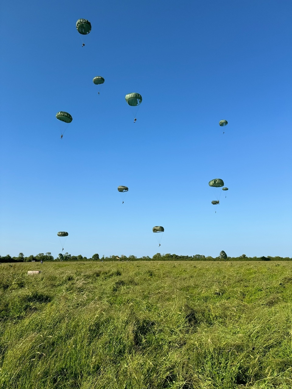 Colorado Guard Soldiers commemorate D-Day with historic Normandy jump