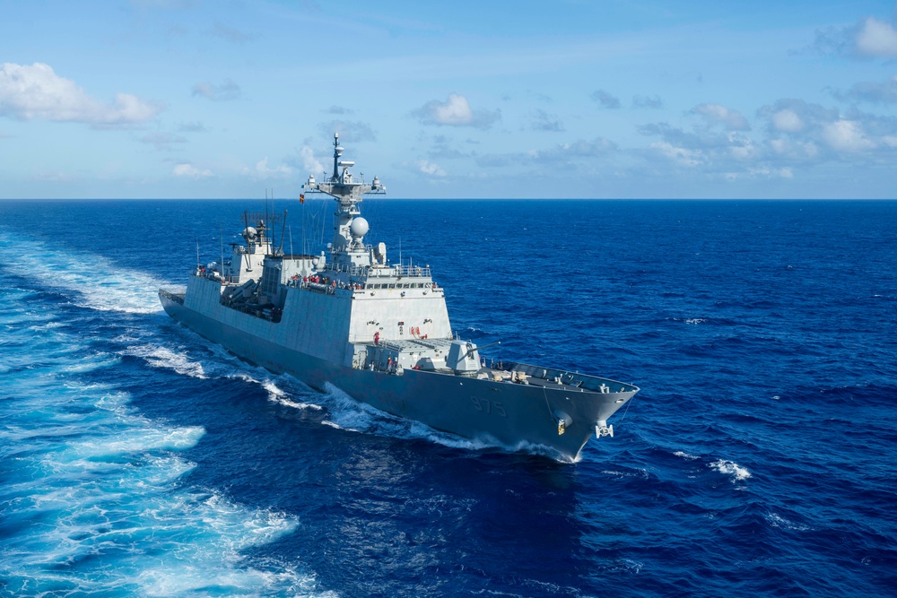 Replenishment at sea with Republic of Korea Ship (ROKS) Chungmugong Yi Sun-sin (DDH-975)