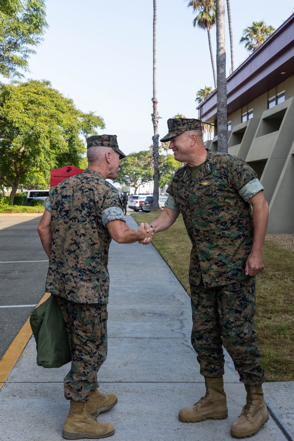 39th Commandant of the Marine Corps visits I MEF Marines