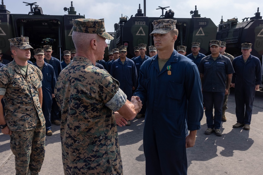 39th Commandant of the Marine Corps visits I MEF Marines