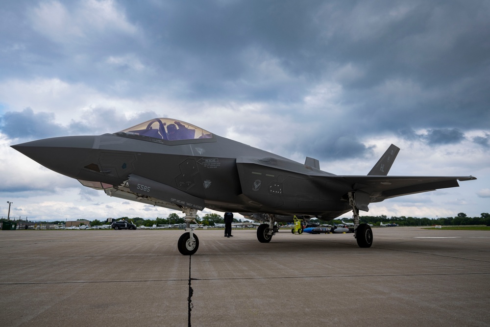 F-35A Demo at Oshkosh