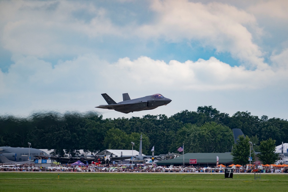 F-35A Demo at Oshkosh