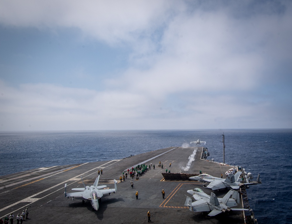 DVIDS - Images - Nimitz Conducts Flight Operations [Image 2 of 15]