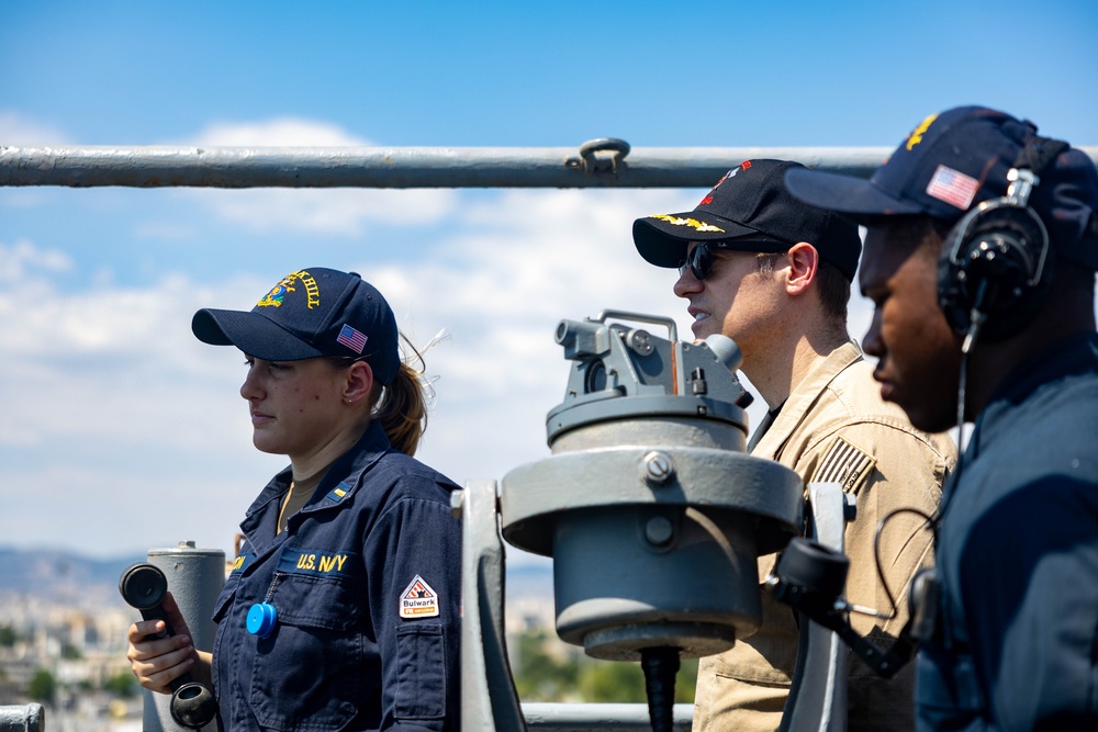USS Oak Hill Departs Thessaloniki