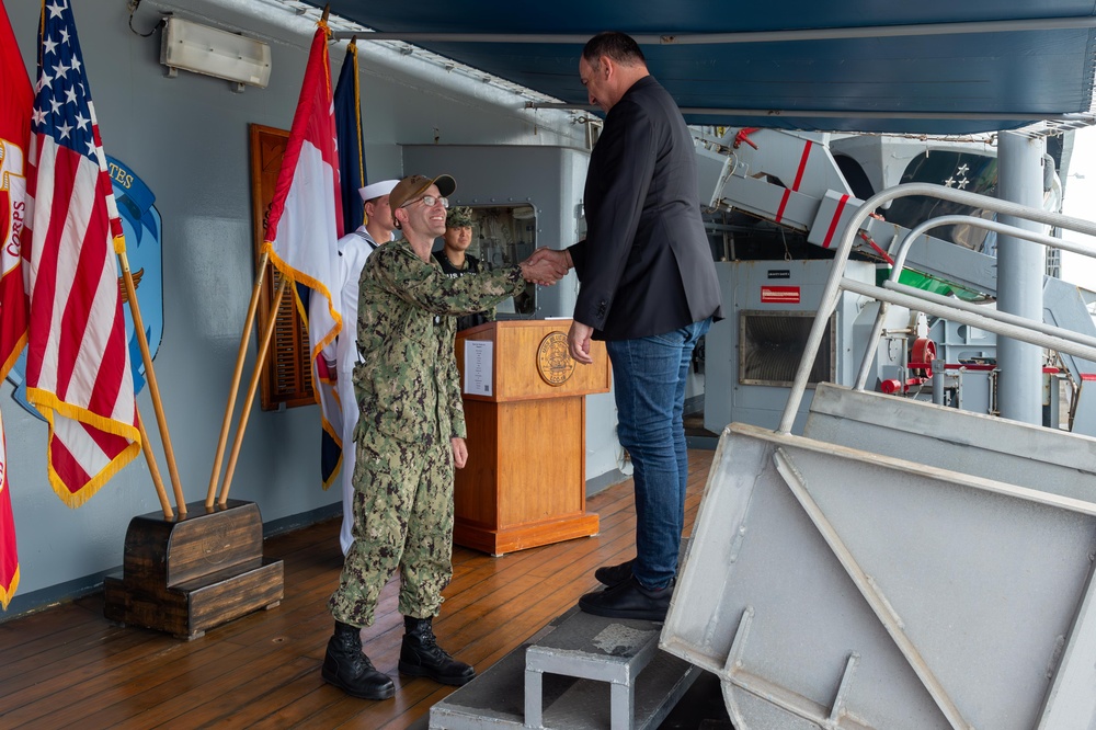 USS Blue Ridge (LCC 19) conducts ship tours while in Singapore