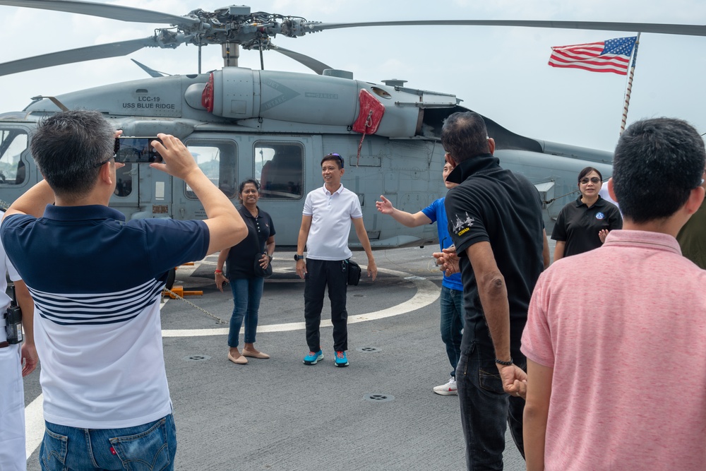 USS Blue Ridge Hosts the Republic of Singapore Air Force