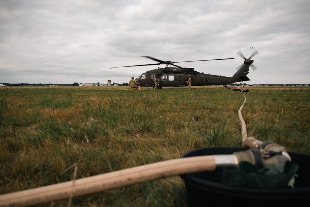 Iowa Army National Guard UH-60 Black Hawk refuels after XCTC exercise