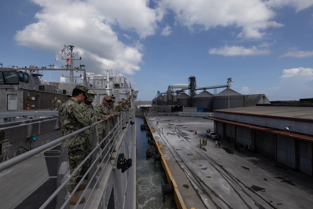 USNS Burlington arrives in Honduras for Continuing Promise 2024