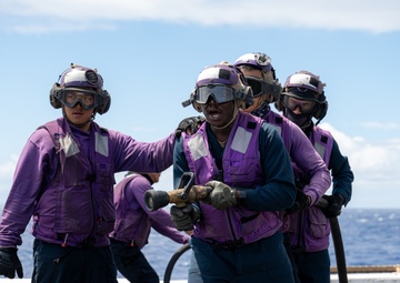 USS Somerset Sailors train damage control skills during drill