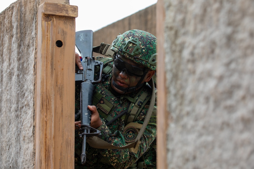 Multinational Forces Conduct an Amphibious Raid for RIMPAC 2024