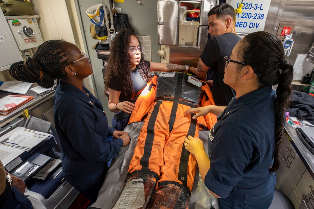 USS Spruance Sailors conduct first-aid during training exercise