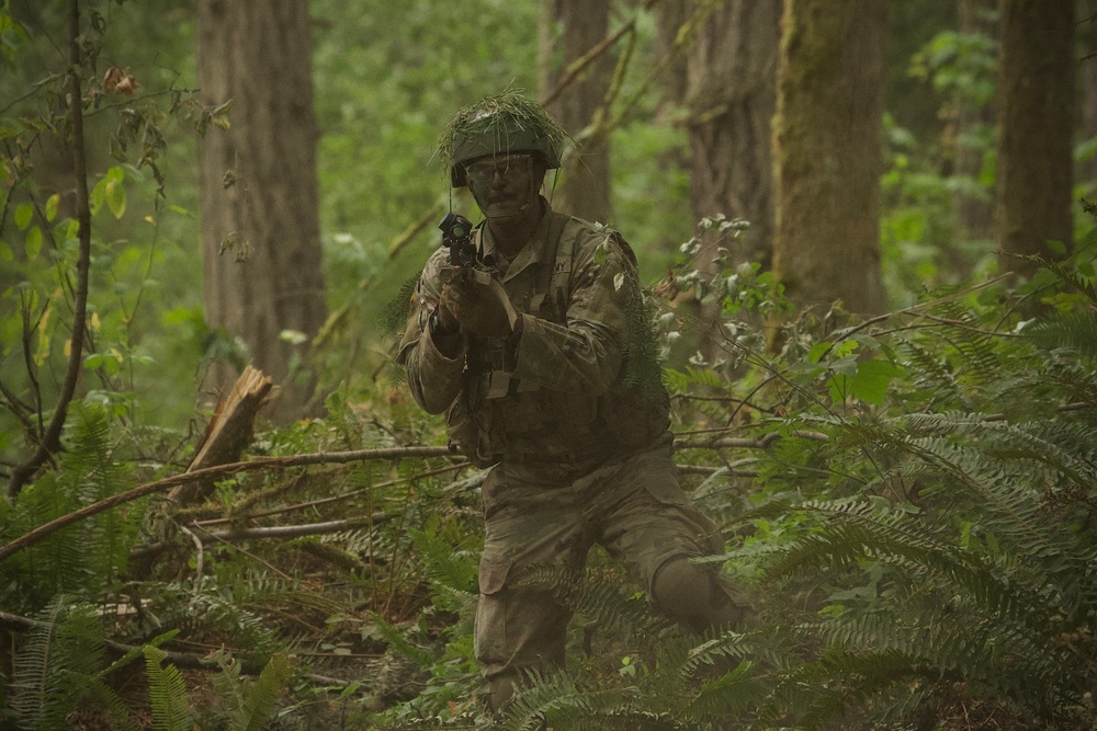 OCS Phase III candidates conduct platoon STX lanes