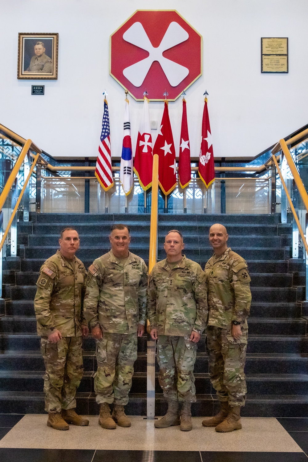 General Flynn Visits Eighth Army Leadership