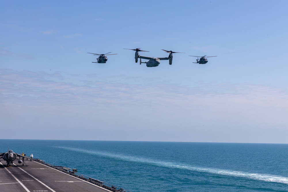 MRF-D 24.3: VMM-268 (Rein.) Marines conduct deck landing qualifications aboard Italian aircraft carrier ITS Cavour during Exercise Pitch Black 24