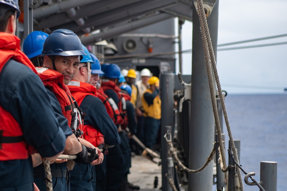 USS Princeton, New Zealand Conduct Replenishment at Sea