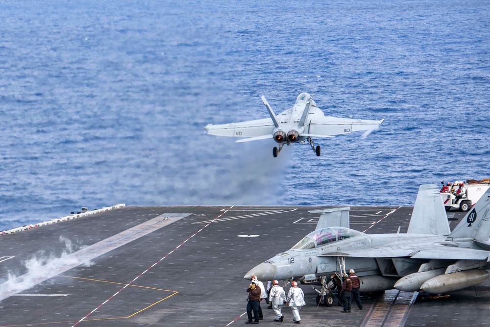 Abraham Lincoln conducts flight operations