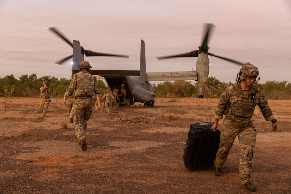 MRF-D 24.3: Royal Marine Commandos insert via MV-22B Ospreys during Exercise Predator’s Run 24