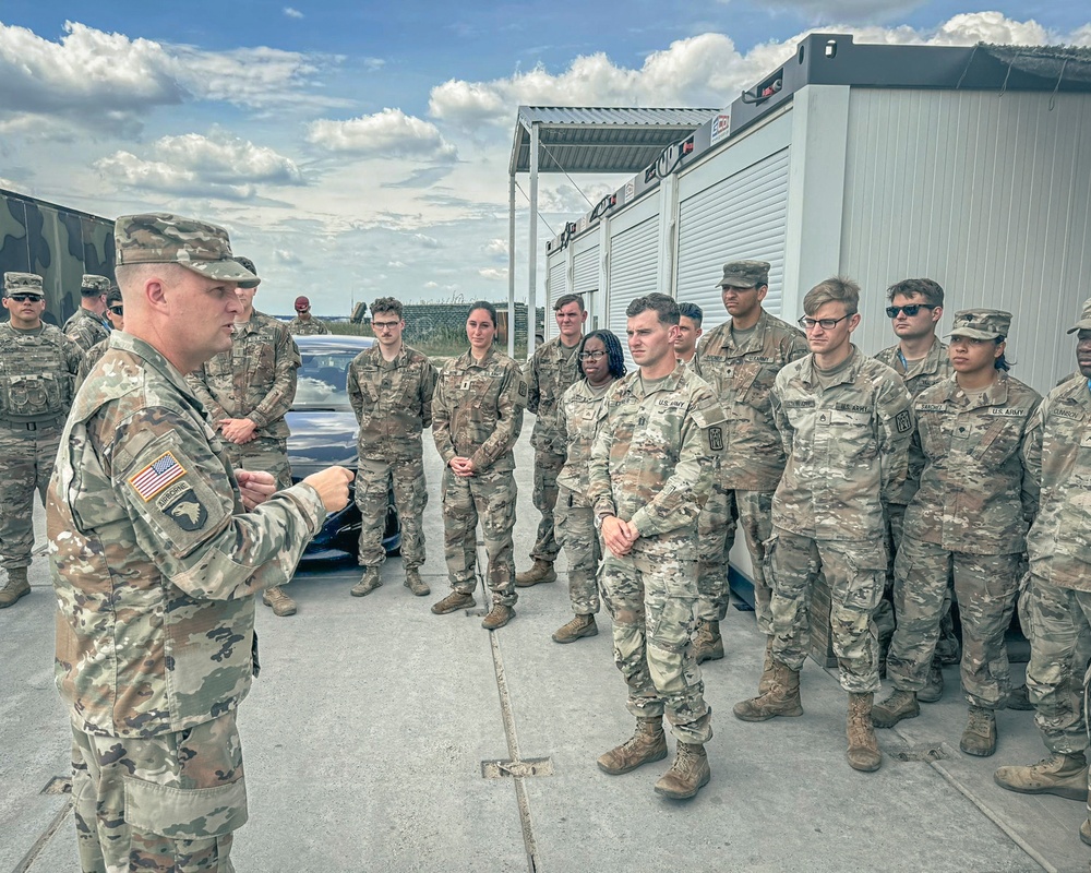 10th AAMDC Commanding General visits troops in Poland
