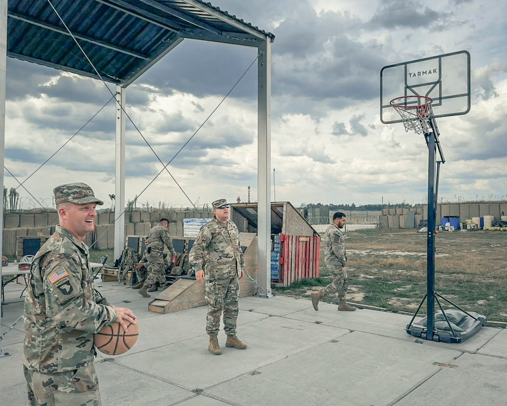 10th AAMDC Commanding General visits troops in Poland