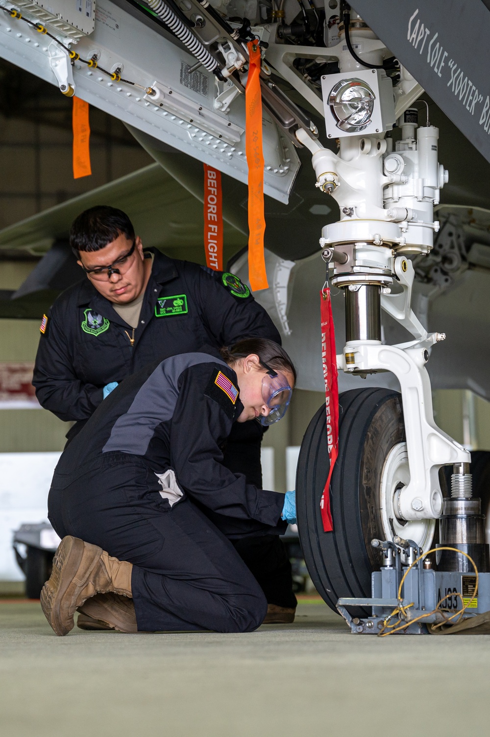 Lakenheath crew chiefs demonstrate response capabilities at local competition